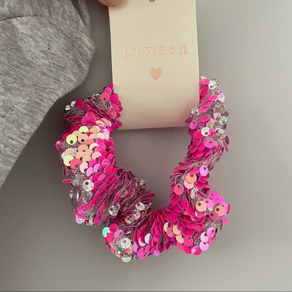 Btween Girl’s Long Sleeves Top Be Kind Sequin Flip with Scrunchy size4/5 - Picture 4 of 6